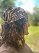 Cargar imagen en el visor de la galería, Paisley Print Bandana