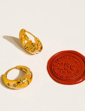 Load image into Gallery viewer, Arla 18K Gold Star Hoop Earrings

