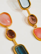 Cargar imagen en el visor de la galería, Leilani 18K Gold Vintage Mismatch Drop Earrings
