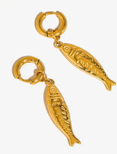 Load image into Gallery viewer, Nilah 18K Gold Fish Hoop Earrings
