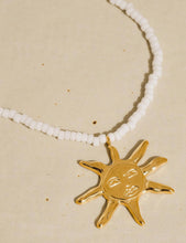 Cargar imagen en el visor de la galería, Sunnie 18K Gold Sun Beaded Necklace
