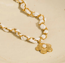 Cargar imagen en el visor de la galería, Flora 18K Gold Chain
