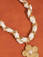 Cargar imagen en el visor de la galería, Flora 18K Gold Chain
