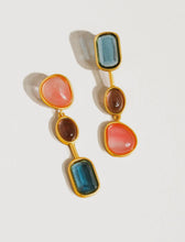 Cargar imagen en el visor de la galería, Leilani 18K Gold Vintage Mismatch Drop Earrings
