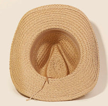 Cargar imagen en el visor de la galería, Cowrie Shell Straw Braided Hat

