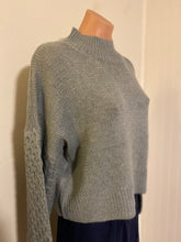 Cargar imagen en el visor de la galería, Ziomey Sweater
